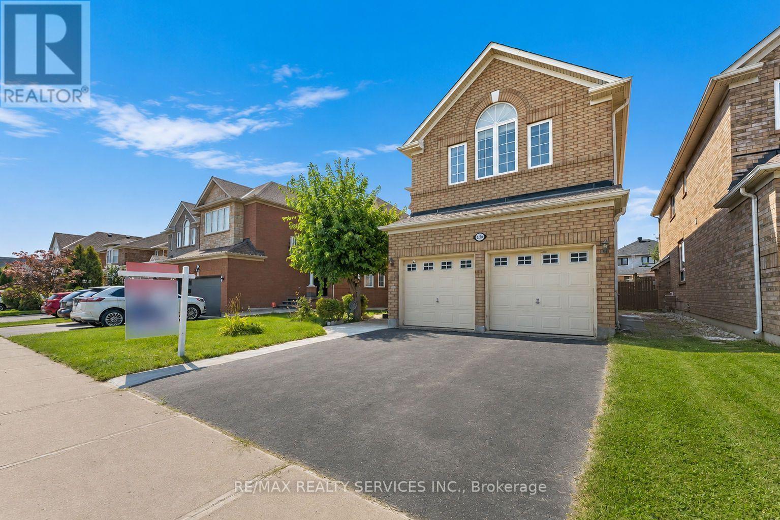 3696 Waterfall Crescent, Mississauga, ON - Outdoor