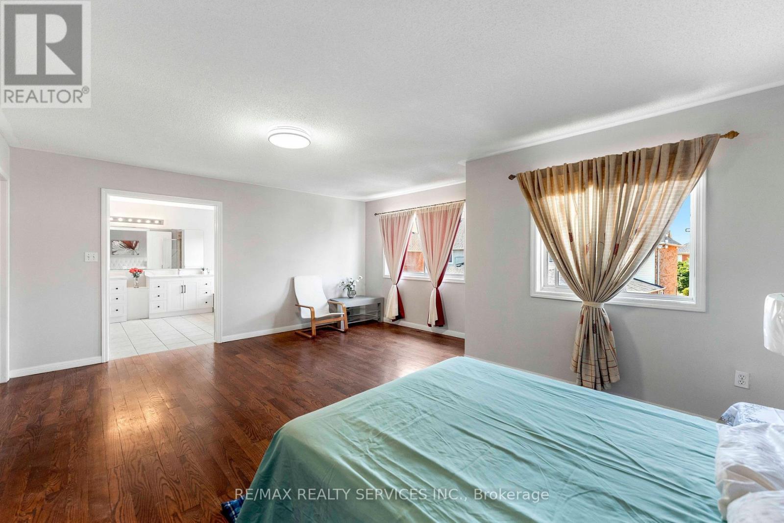 3696 Waterfall Crescent, Mississauga, ON - Indoor Photo Showing Bedroom