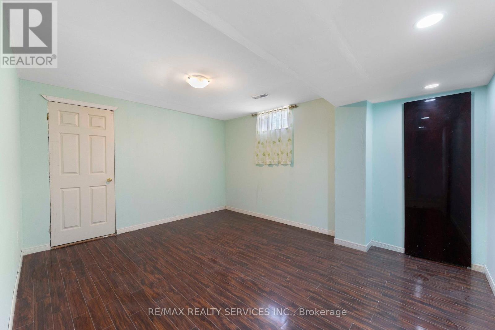 3696 Waterfall Crescent, Mississauga, ON - Indoor Photo Showing Other Room