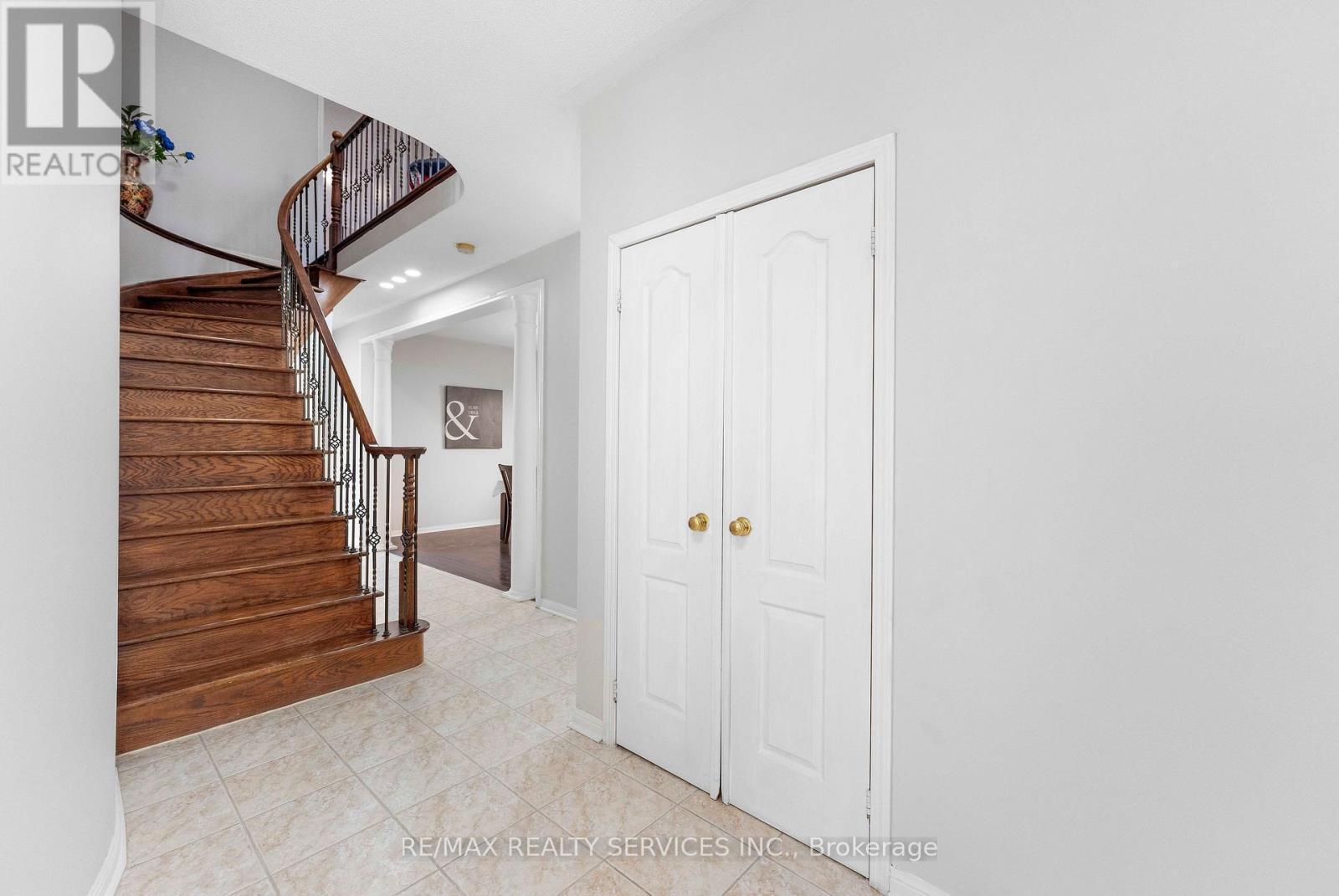 3696 Waterfall Crescent, Mississauga, ON - Indoor Photo Showing Other Room