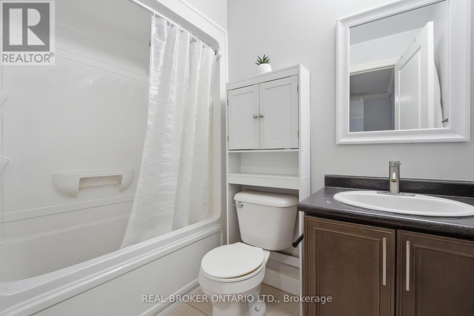 414 - 1440 Gordon Street, Guelph, ON - Indoor Photo Showing Bathroom