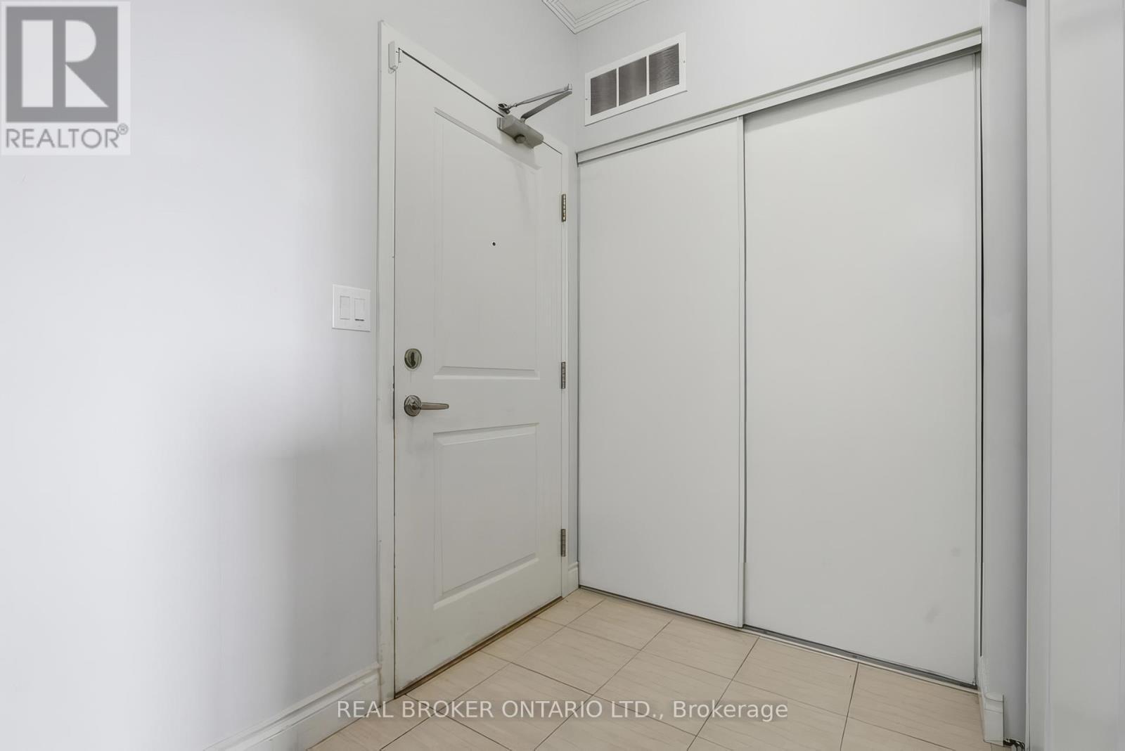 414 - 1440 Gordon Street, Guelph, ON - Indoor Photo Showing Other Room