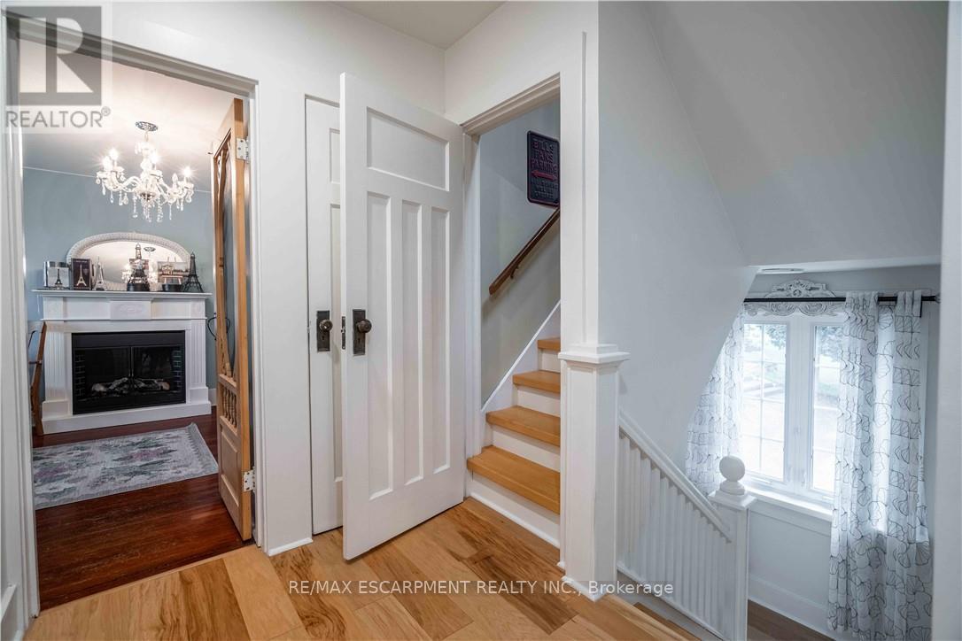 99 Argyle Street N, Haldimand, ON - Indoor Photo Showing Other Room