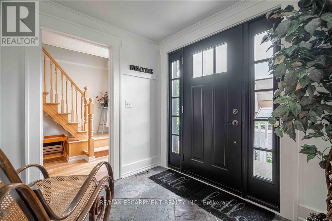 99 Argyle Street N, Haldimand, ON - Indoor Photo Showing Other Room