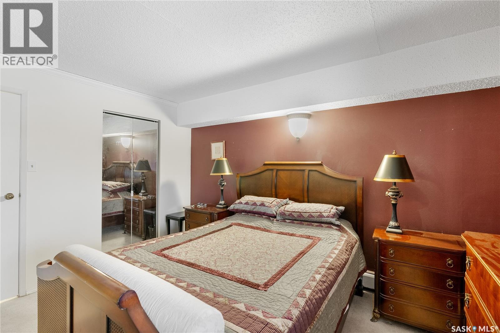 102 222 Saskatchewan Crescent E, Saskatoon, SK - Indoor Photo Showing Bedroom