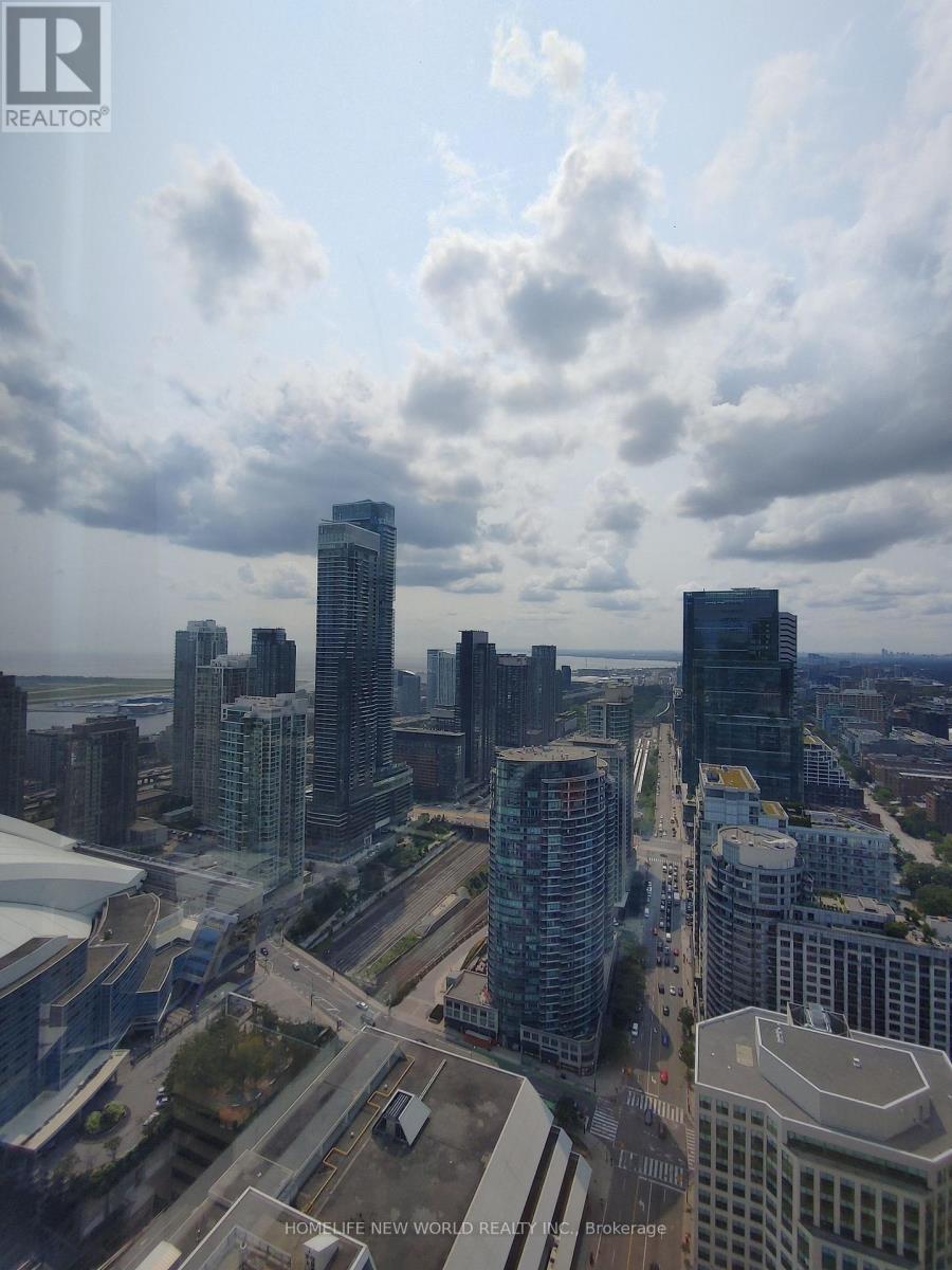 Skyline view of DT - 4406 - 300 Front Street W, Toronto, ON - Outdoor With View