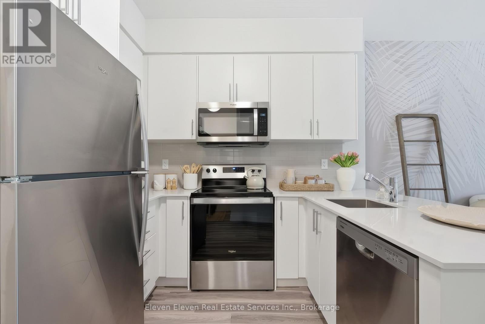 422 - 1100 Lackner Place, Kitchener, ON - Indoor Photo Showing Kitchen With Stainless Steel Kitchen