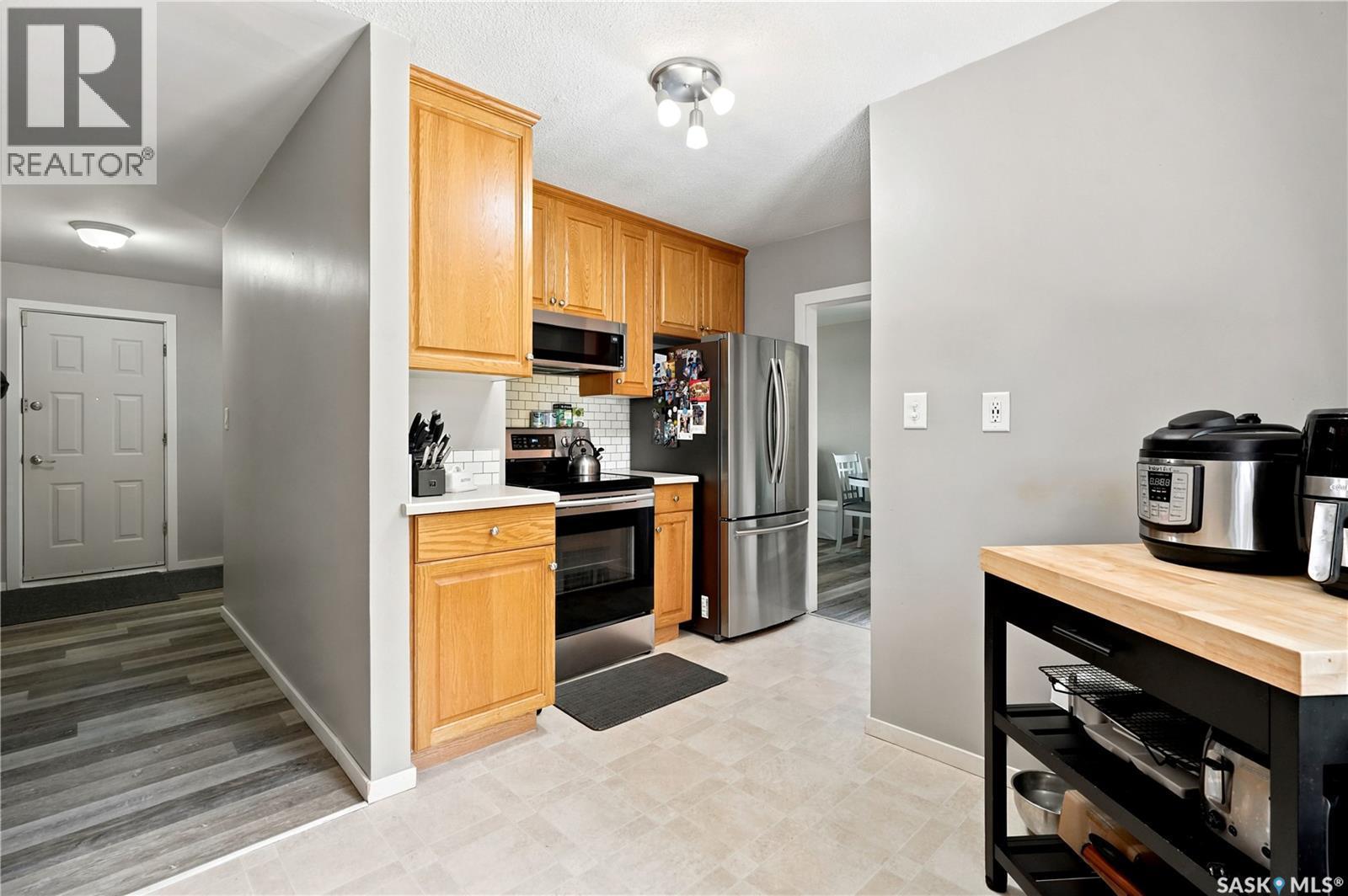 2816 Queen Street, Regina, SK - Indoor Photo Showing Kitchen