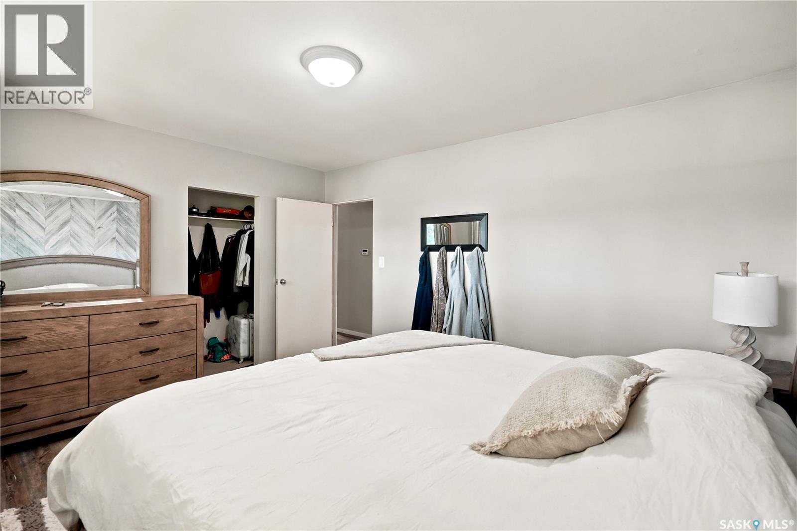 2816 Queen Street, Regina, SK - Indoor Photo Showing Bedroom
