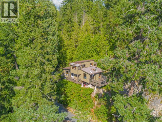9951 Finn Bay Rd, Powell River, BC - Outdoor