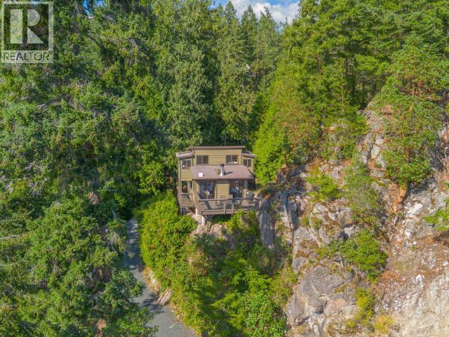 9951 Finn Bay Rd, Powell River, BC - Outdoor