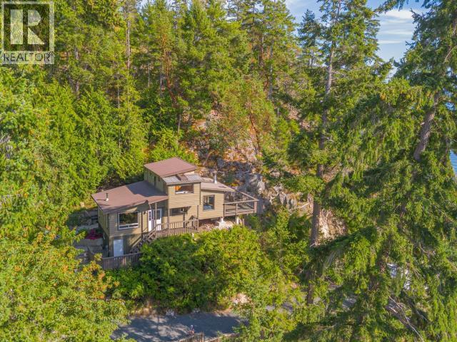 9951 Finn Bay Rd, Powell River, BC - Outdoor