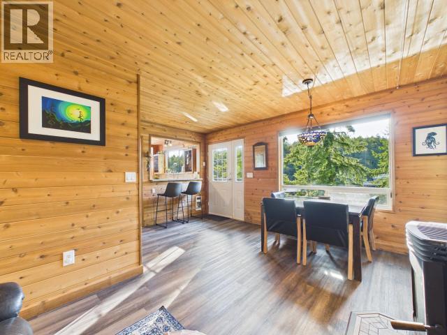 9951 Finn Bay Rd, Powell River, BC - Indoor