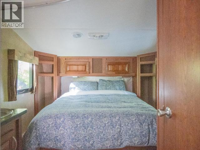9951 Finn Bay Rd, Powell River, BC - Indoor Photo Showing Bedroom