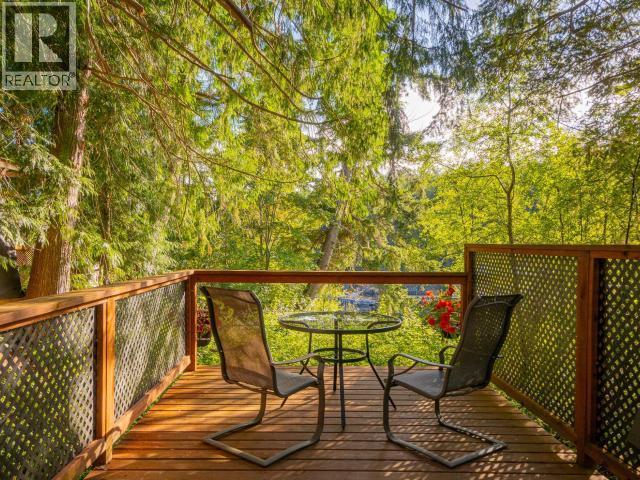 9951 Finn Bay Rd, Powell River, BC - Outdoor