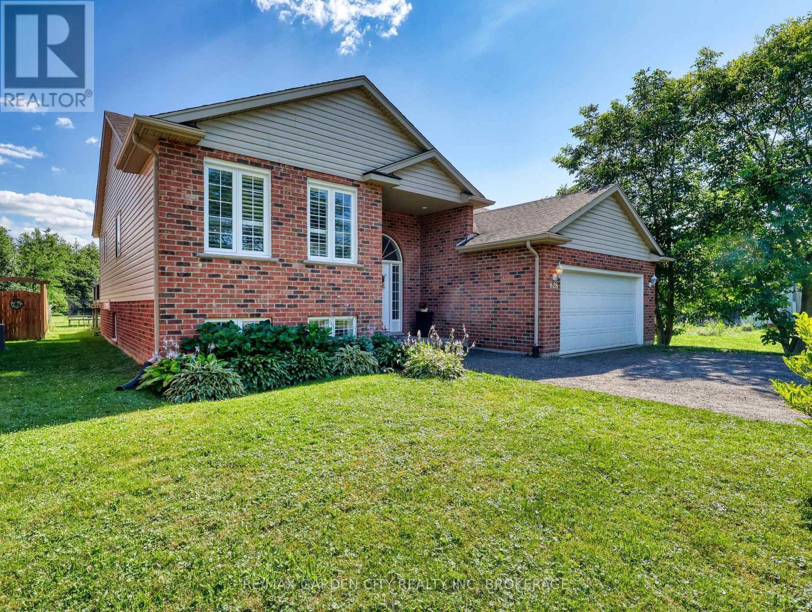 828 Foss Road, Pelham (Fenwick), ON - Outdoor