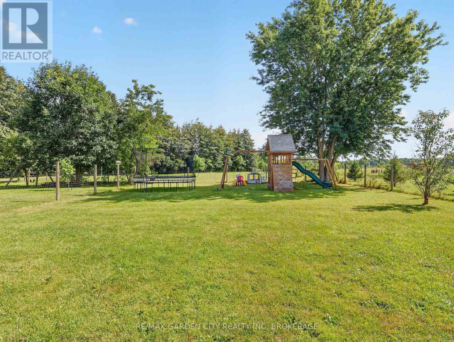 828 Foss Road, Pelham (Fenwick), ON - Outdoor With View