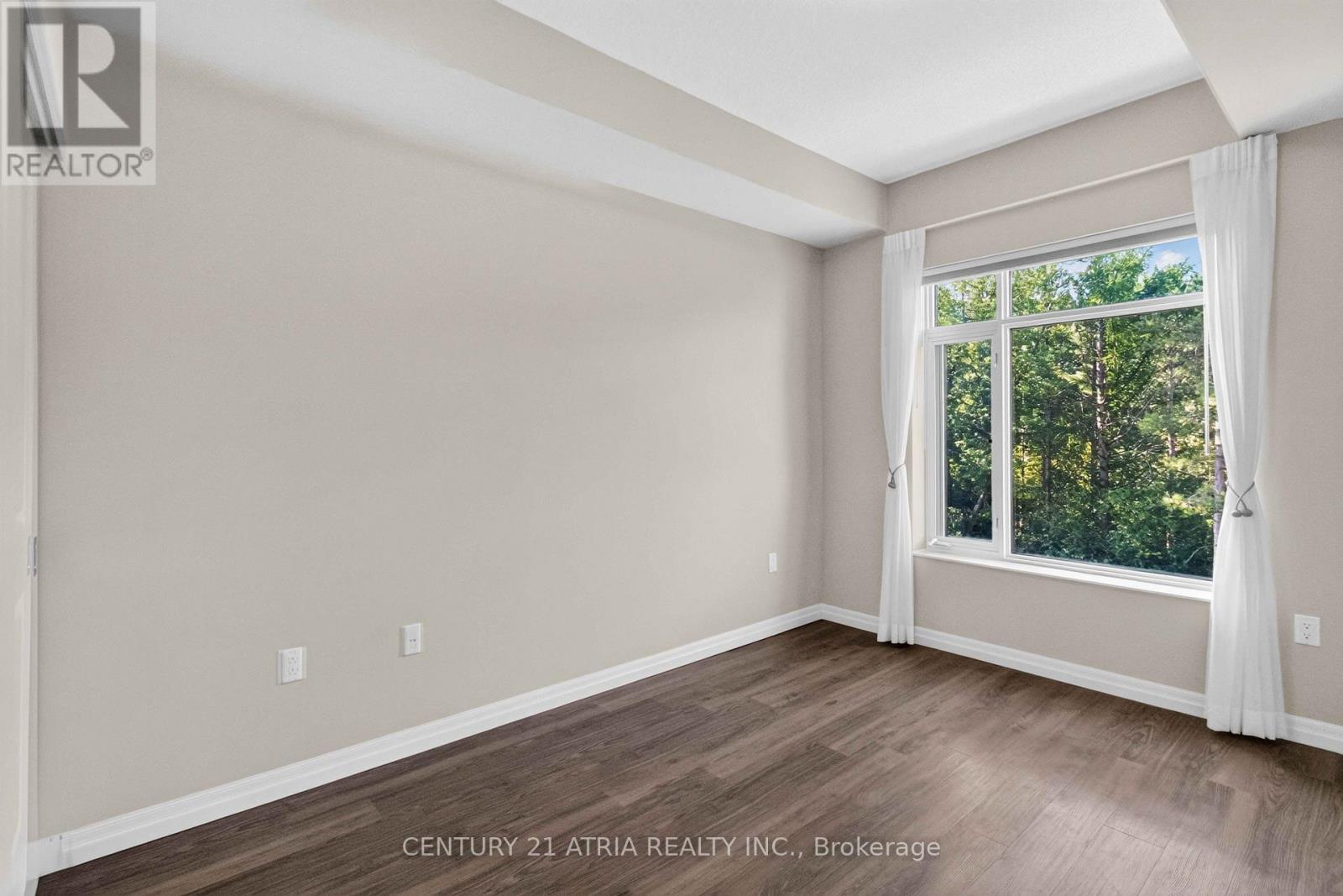 306 - 460 William Graham Drive, Aurora, ON - Indoor Photo Showing Other Room