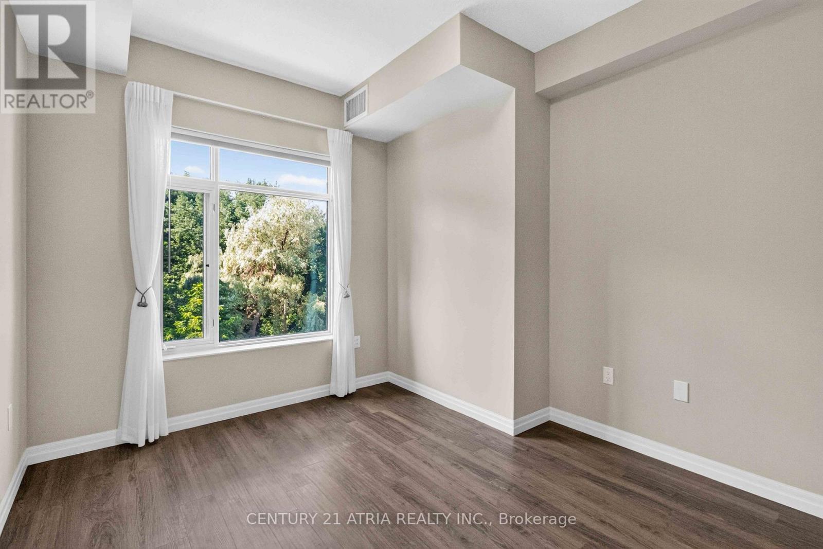 306 - 460 William Graham Drive, Aurora, ON - Indoor Photo Showing Other Room