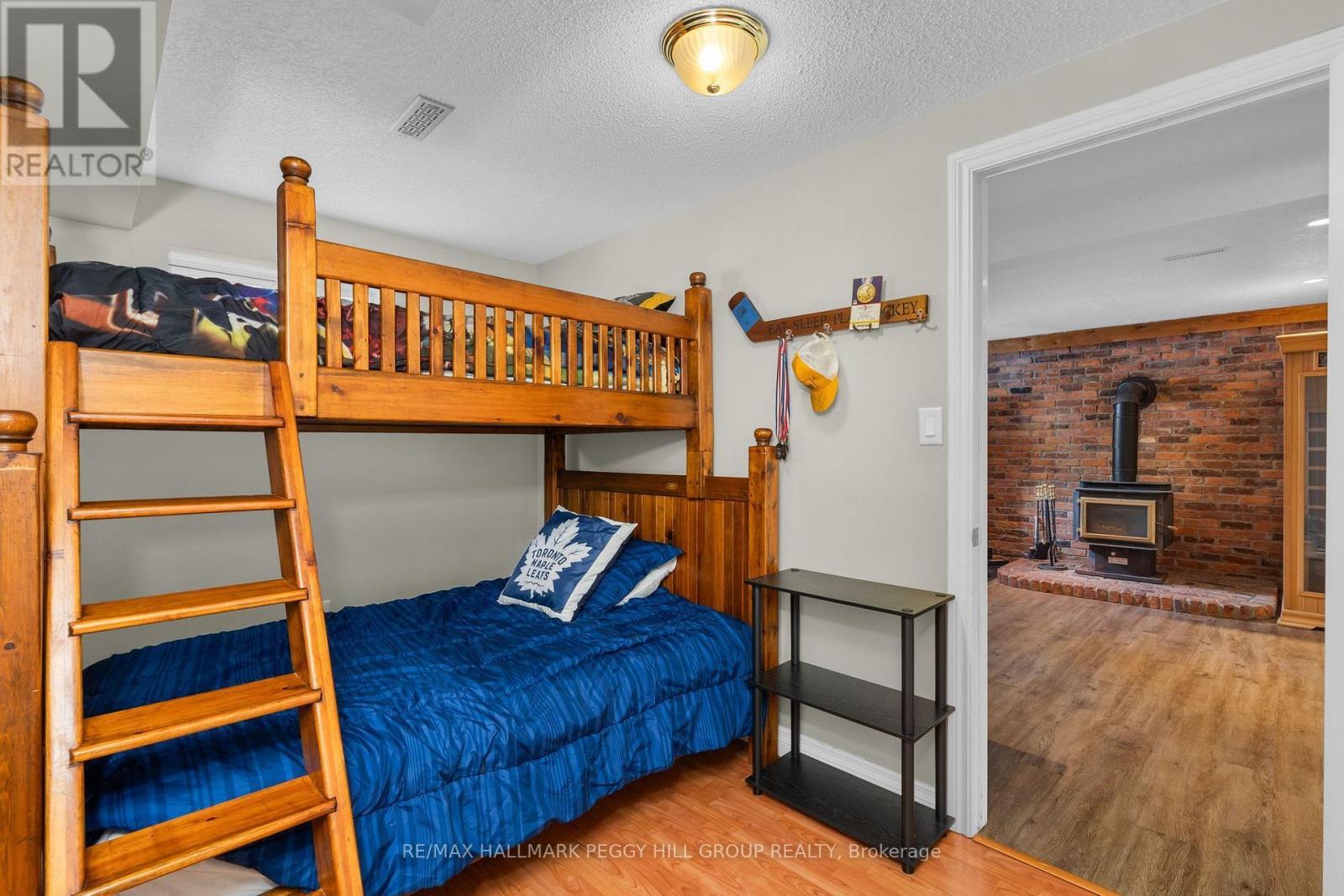 44 Knicely Road, Barrie, ON - Indoor Photo Showing Bedroom