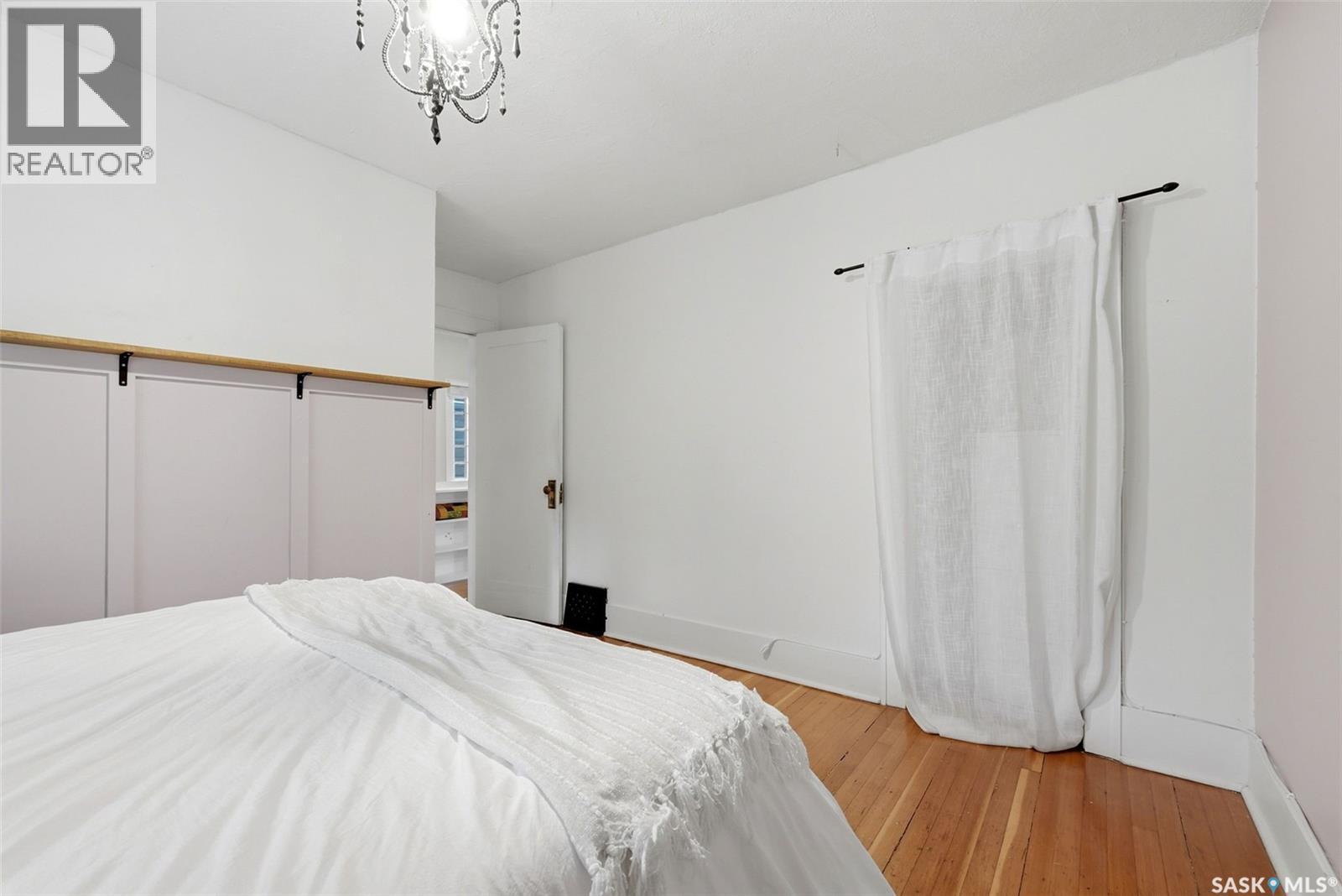 2273 Cameron Street, Regina, SK - Indoor Photo Showing Bedroom