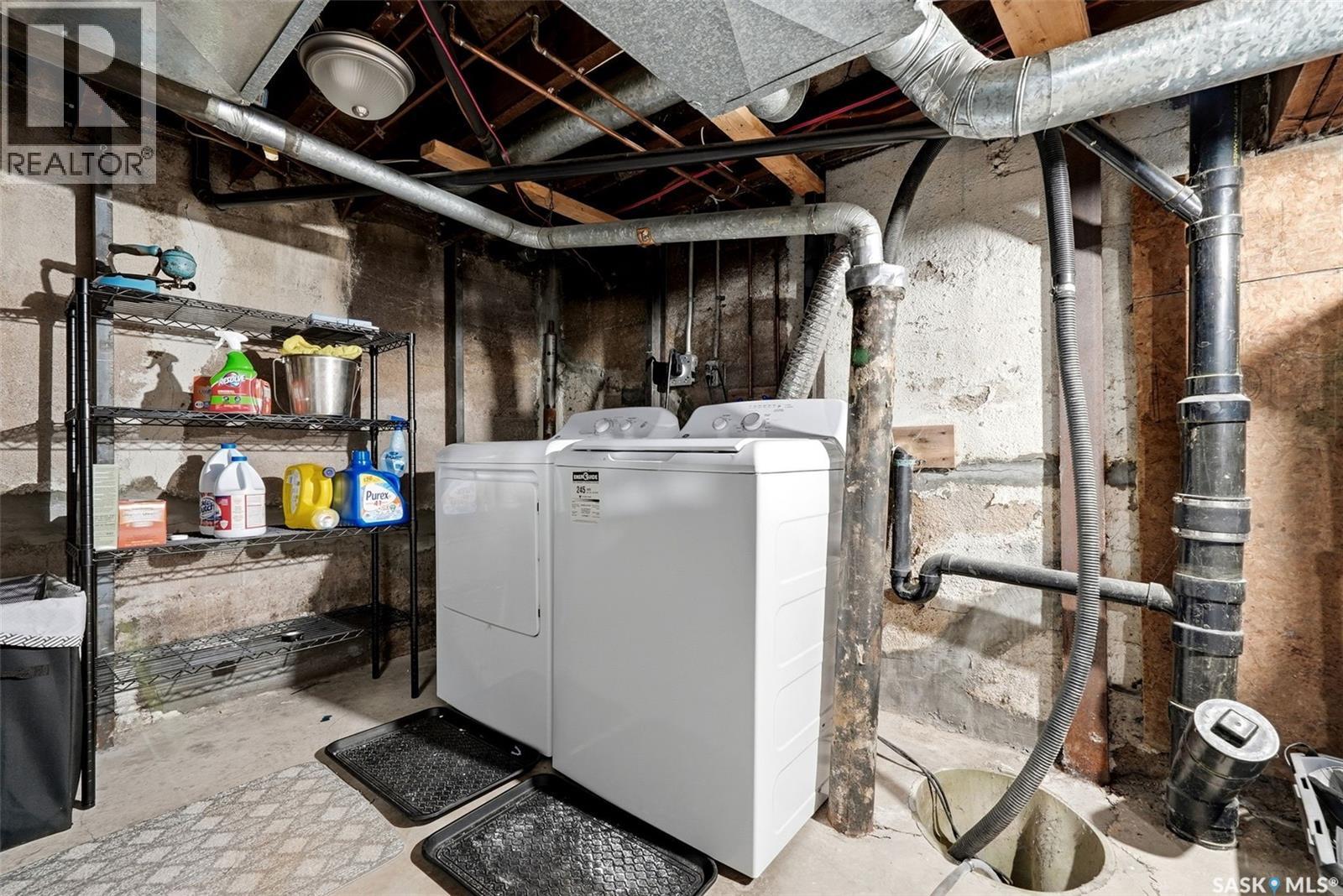 2273 Cameron Street, Regina, SK - Indoor