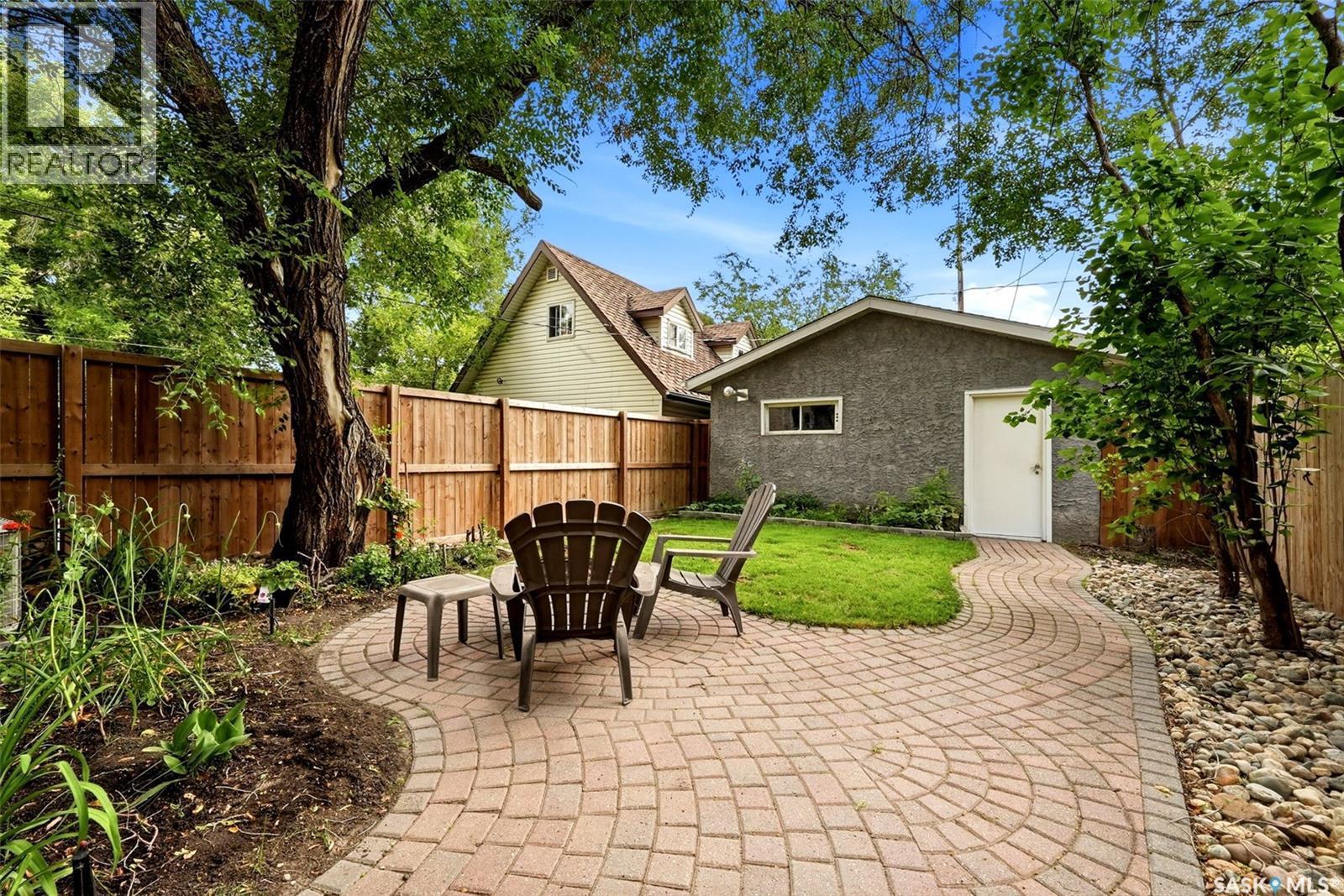 2273 Cameron Street, Regina, SK - Outdoor With Deck Patio Veranda