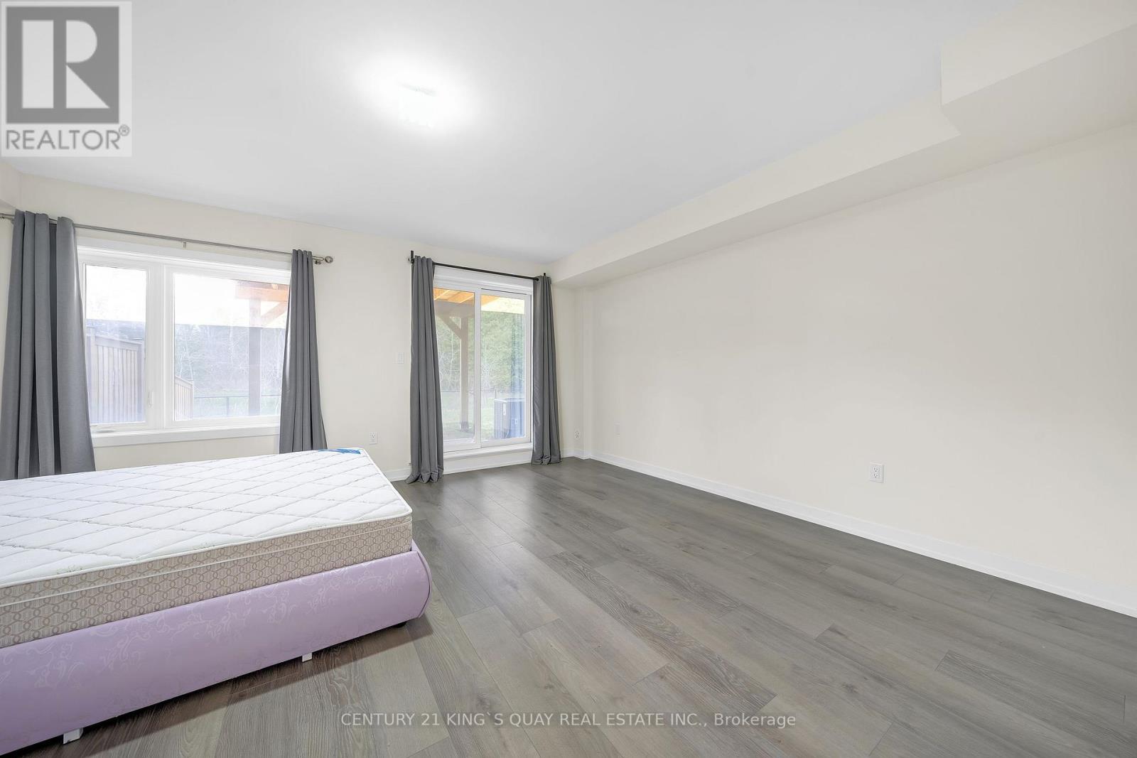 33 - 250 Finch Avenue, Pickering, ON - Indoor Photo Showing Bedroom