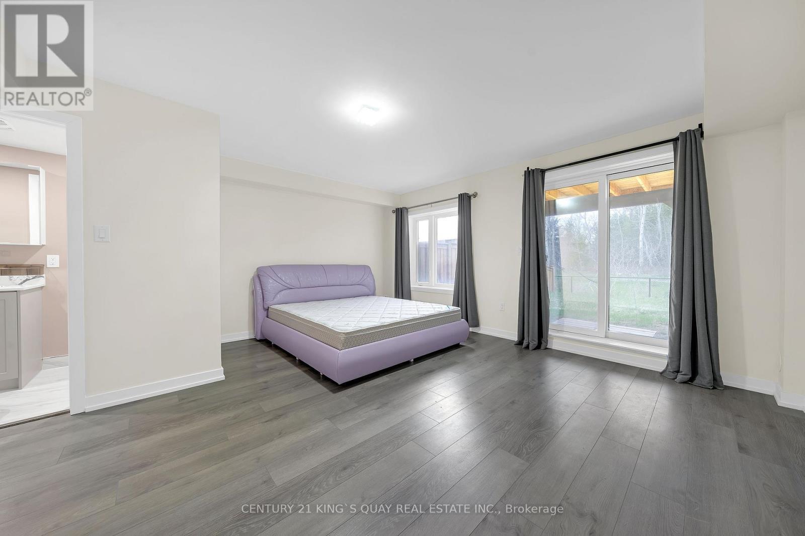 33 - 250 Finch Avenue, Pickering, ON - Indoor Photo Showing Bedroom