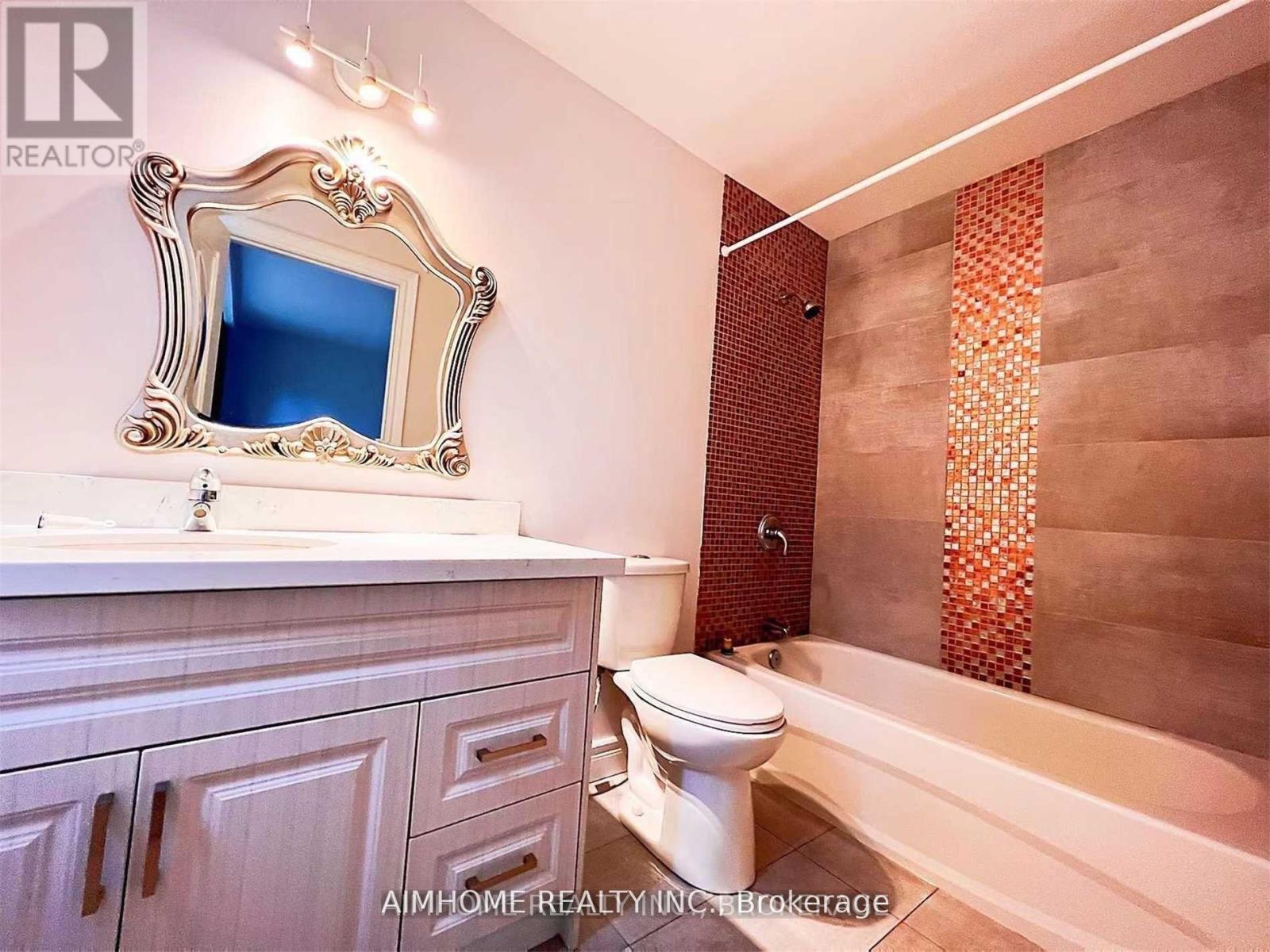 344 Steeles Avenue E, Markham, ON - Indoor Photo Showing Bathroom