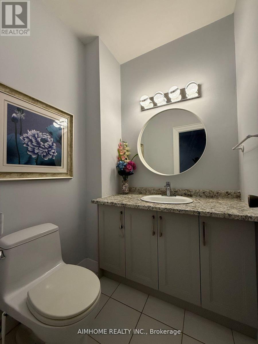 338 Steeles Avenue E, Markham, ON - Indoor Photo Showing Bathroom