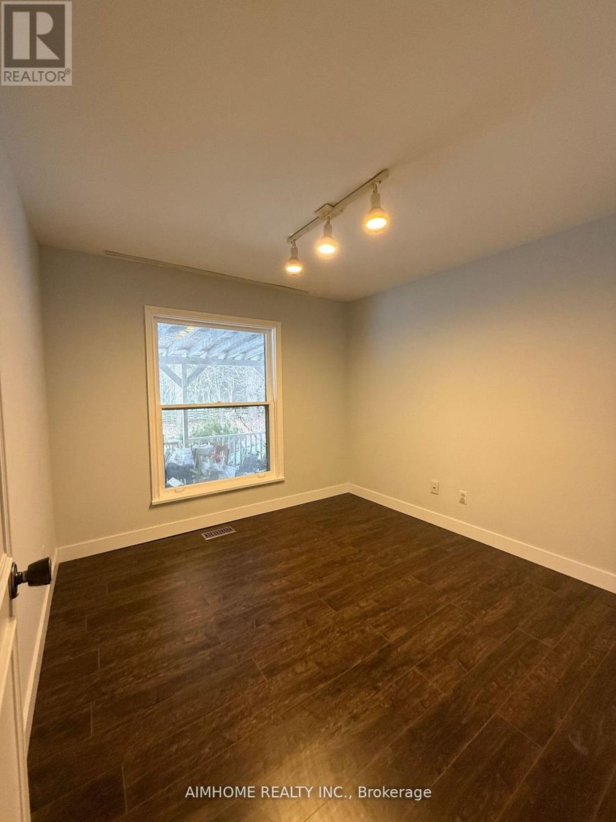338 Steeles Avenue E, Markham, ON - Indoor Photo Showing Other Room