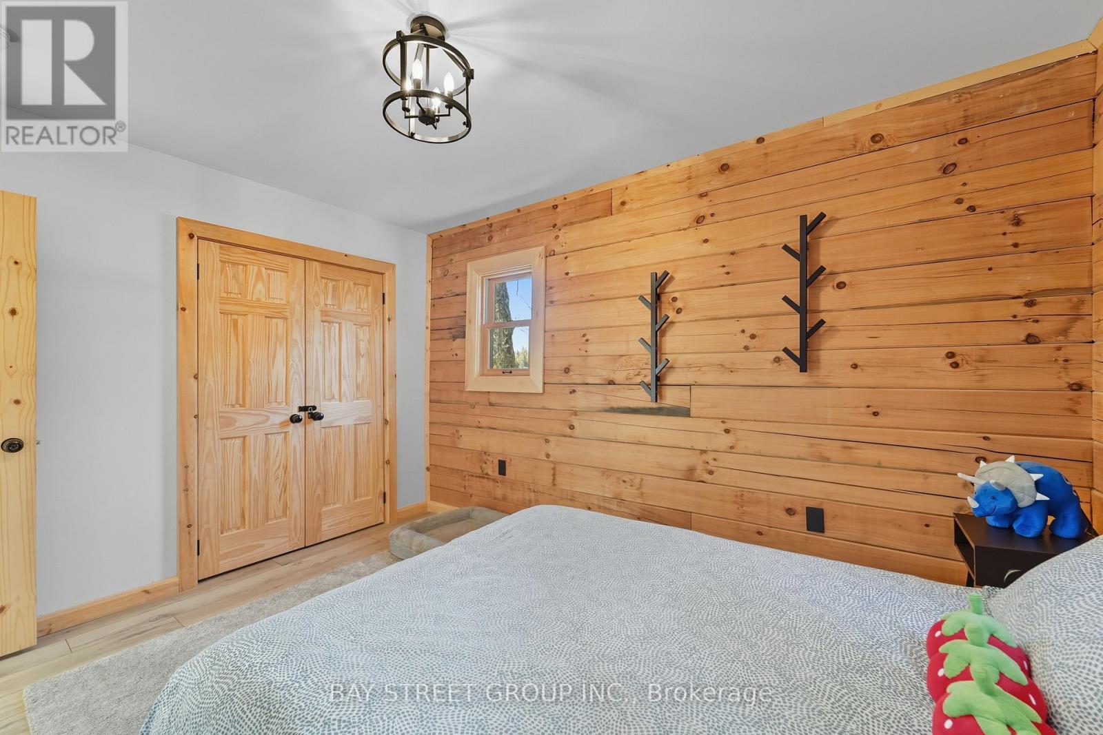 50 River Bend Drive, Kawartha Lakes, ON - Indoor Photo Showing Bedroom