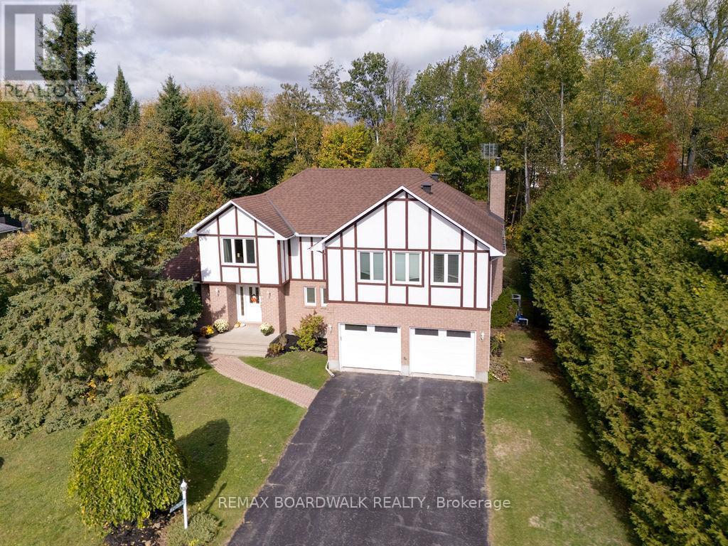 7089 Bush Drive, Ottawa, ON - Outdoor