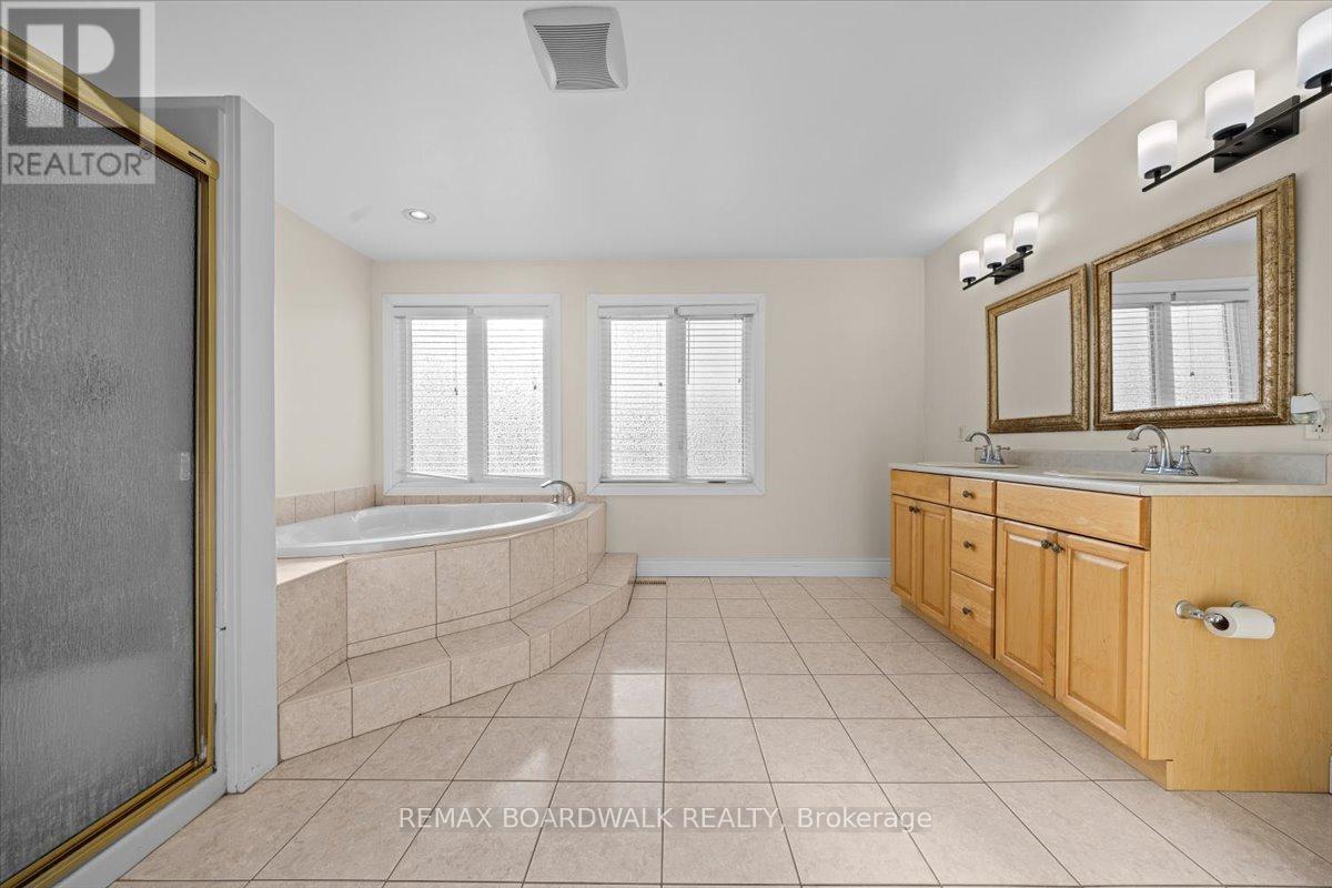 7089 Bush Drive, Ottawa, ON - Indoor Photo Showing Bathroom