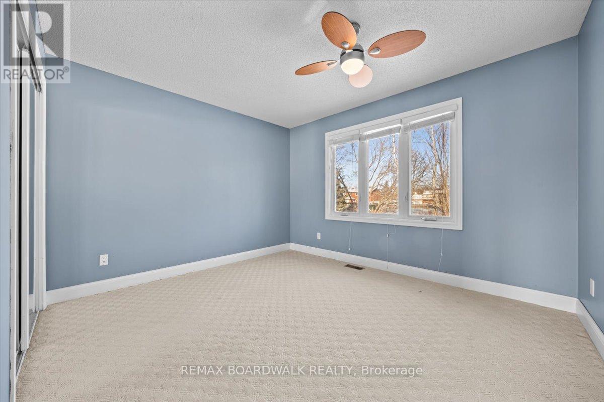 7089 Bush Drive, Ottawa, ON - Indoor Photo Showing Other Room