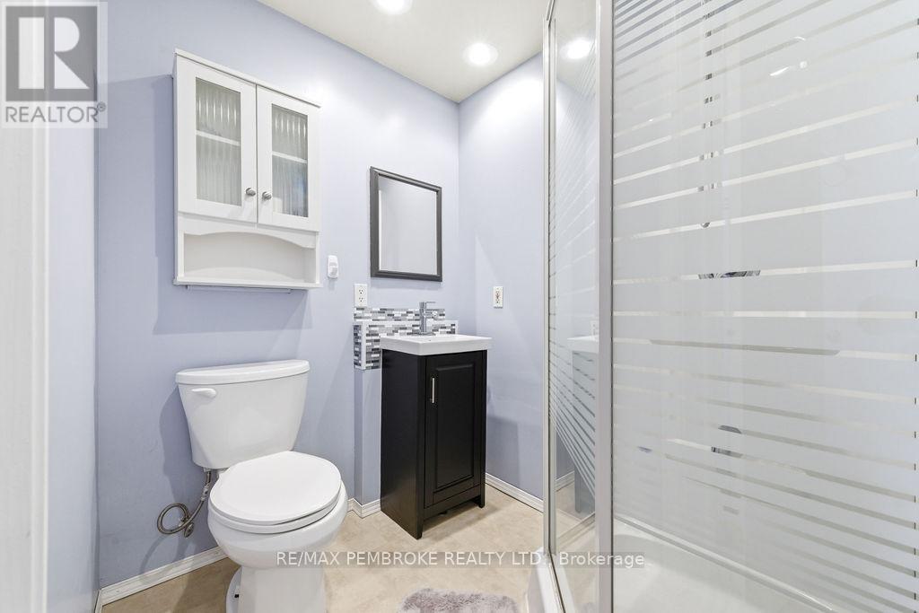 634 Goldfinch Way, Head, Clara And Maria, ON - Indoor Photo Showing Bathroom