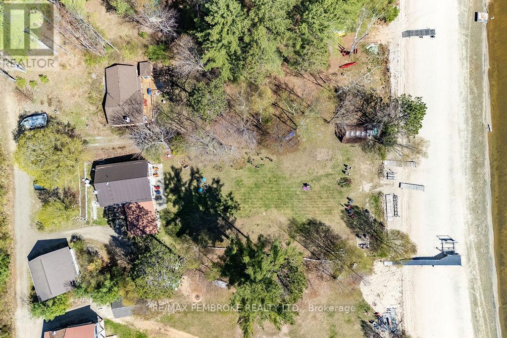 634 Goldfinch Way, Head, Clara And Maria, ON - Outdoor With View
