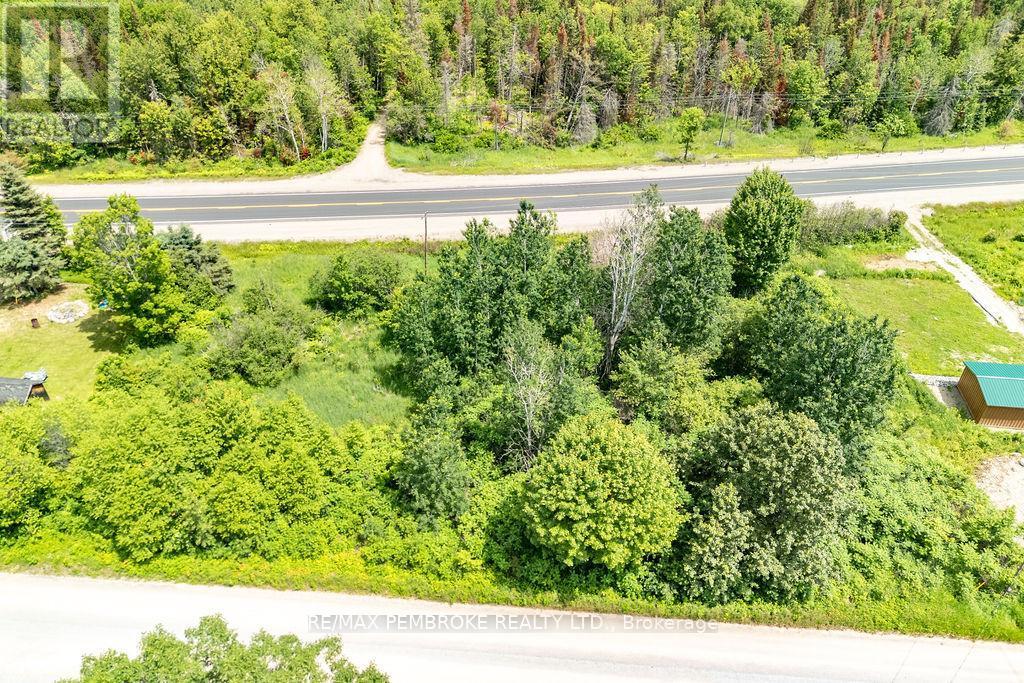 00 Lance Road, Laurentian Hills, ON