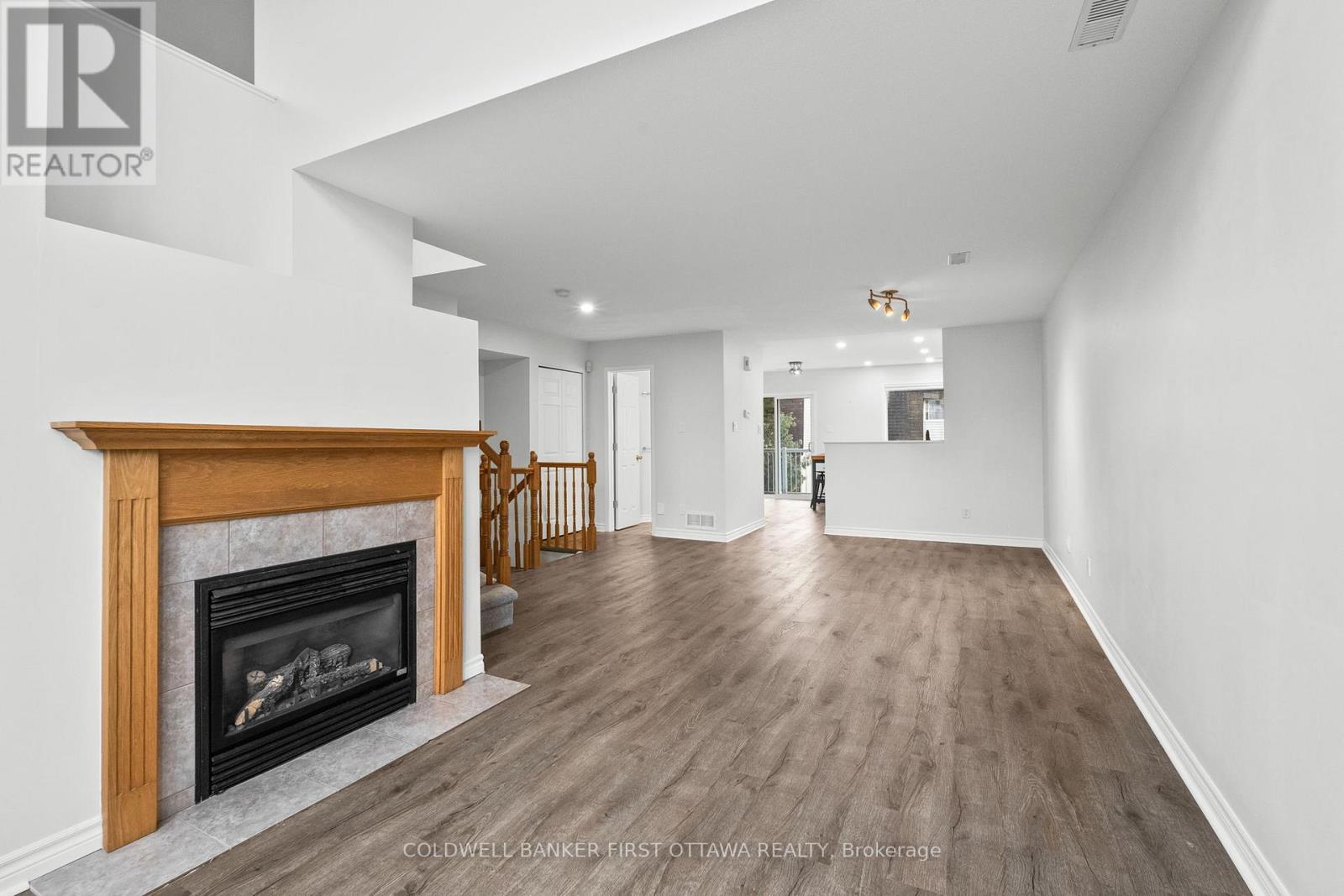 366 Wiffen Private, Ottawa, ON - Indoor Photo Showing Living Room With Fireplace