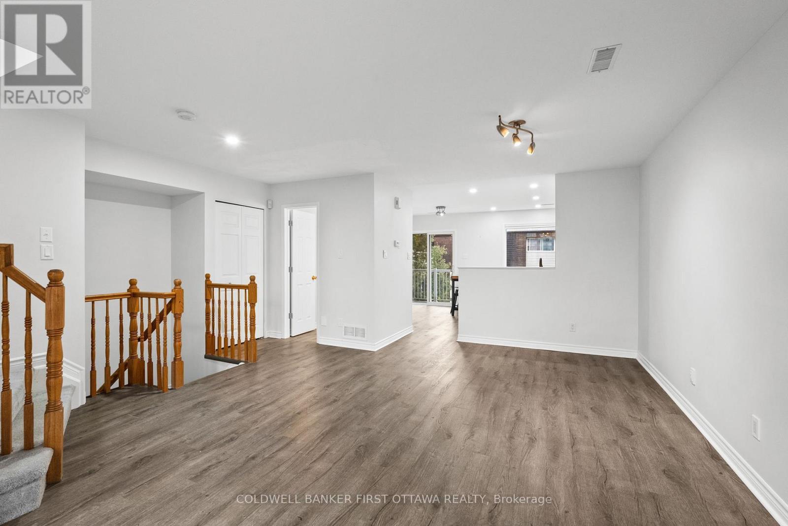 366 Wiffen Private, Ottawa, ON - Indoor Photo Showing Other Room