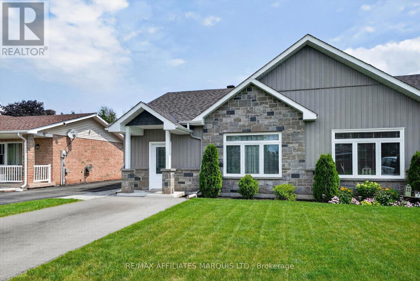 5401 Woodlands Road, South Stormont, ON - Outdoor With Facade
