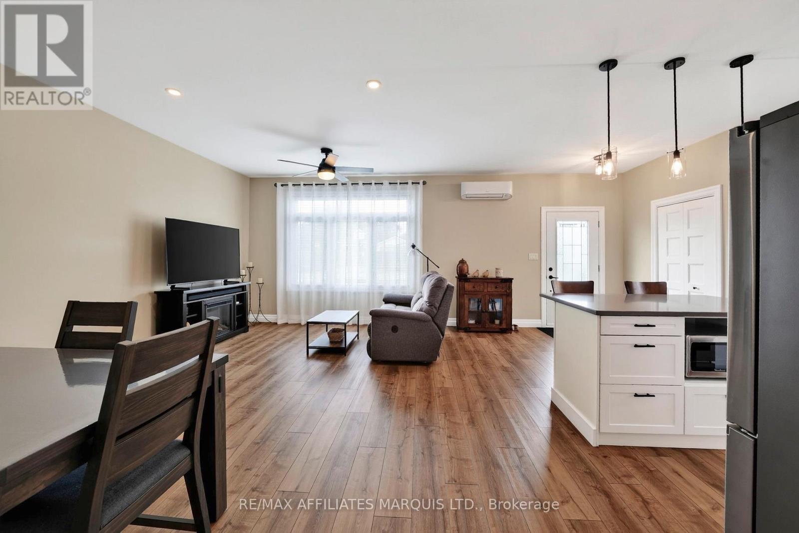 5401 Woodlands Road, South Stormont, ON - Indoor