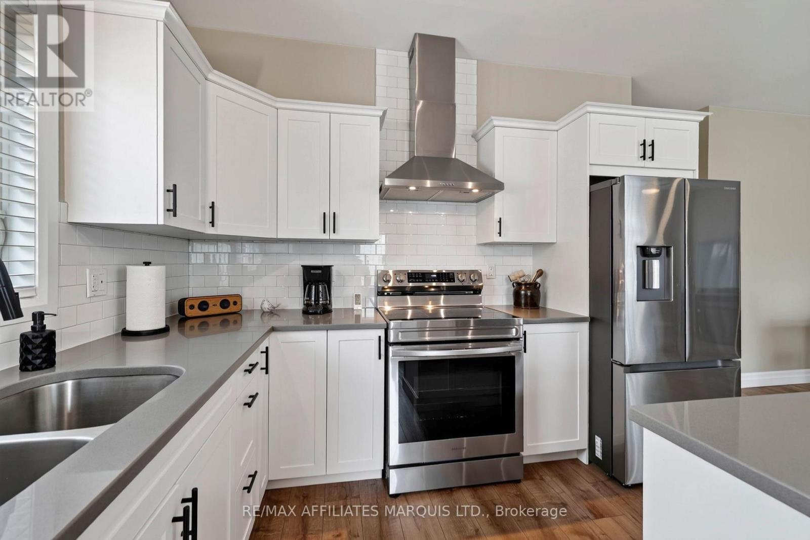5401 Woodlands Road, South Stormont, ON - Indoor Photo Showing Kitchen