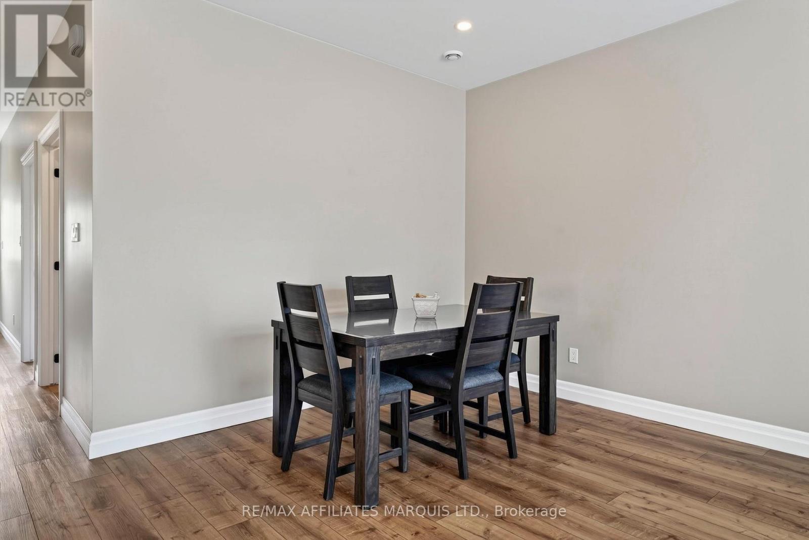 5401 Woodlands Road, South Stormont, ON - Indoor Photo Showing Dining Room