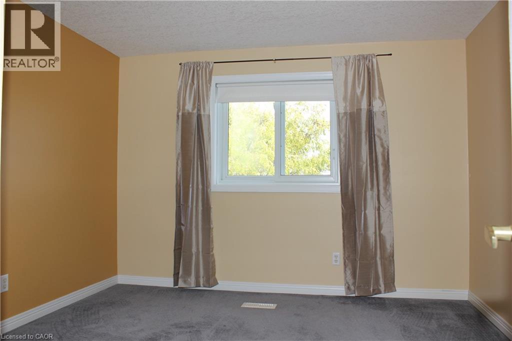 184 Northampton Crescent Unit# B, Waterloo, ON - Indoor Photo Showing Other Room