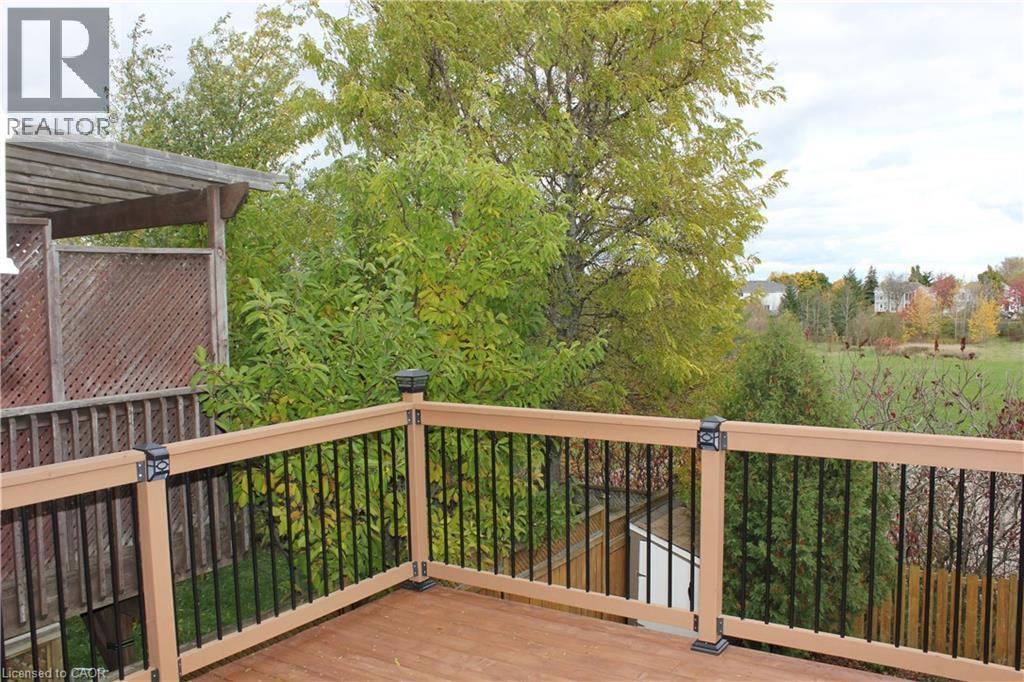 184 Northampton Crescent Unit# B, Waterloo, ON - Outdoor With Deck Patio Veranda