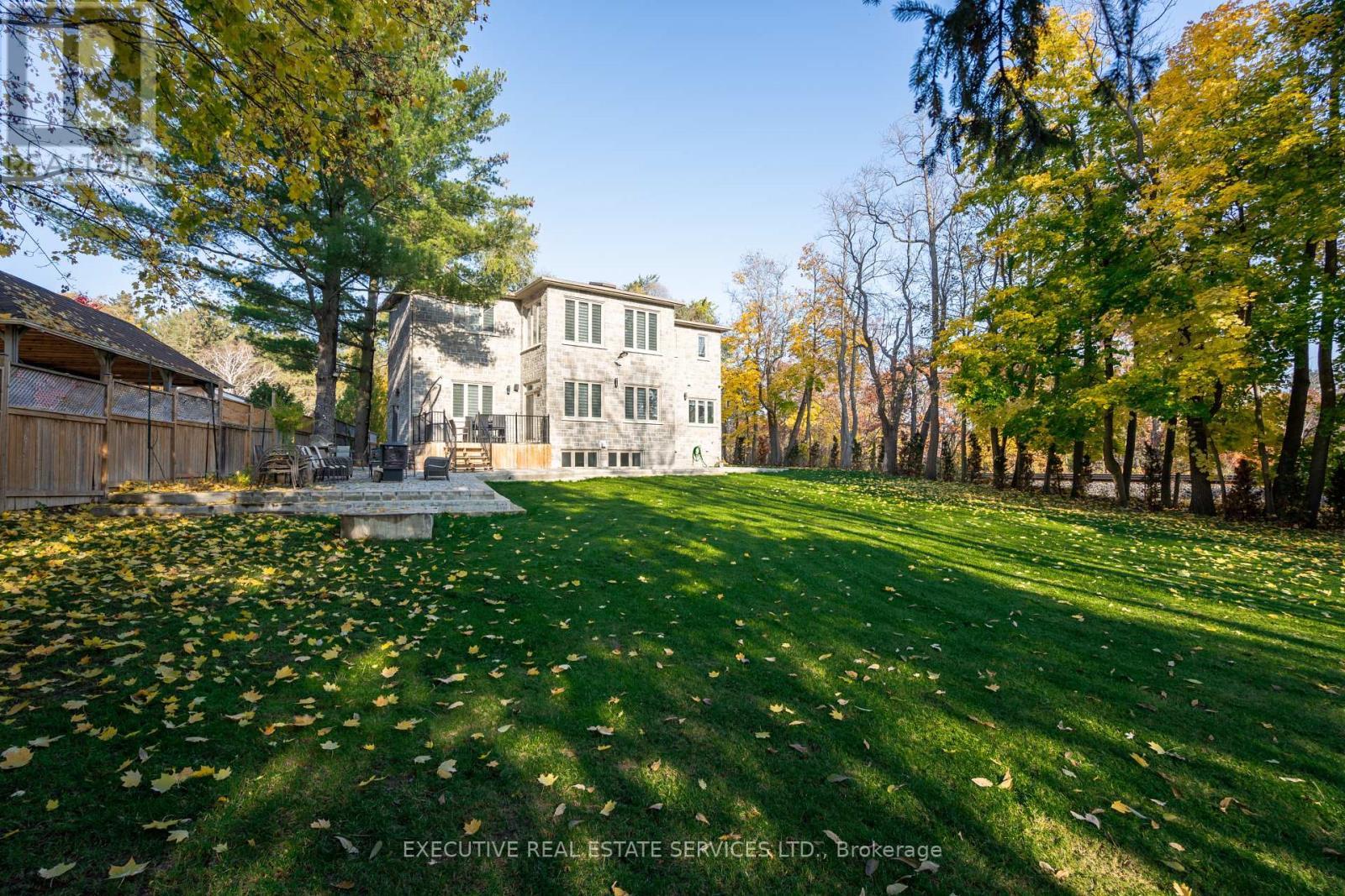 1138 Garden Road, Mississauga, ON - Outdoor