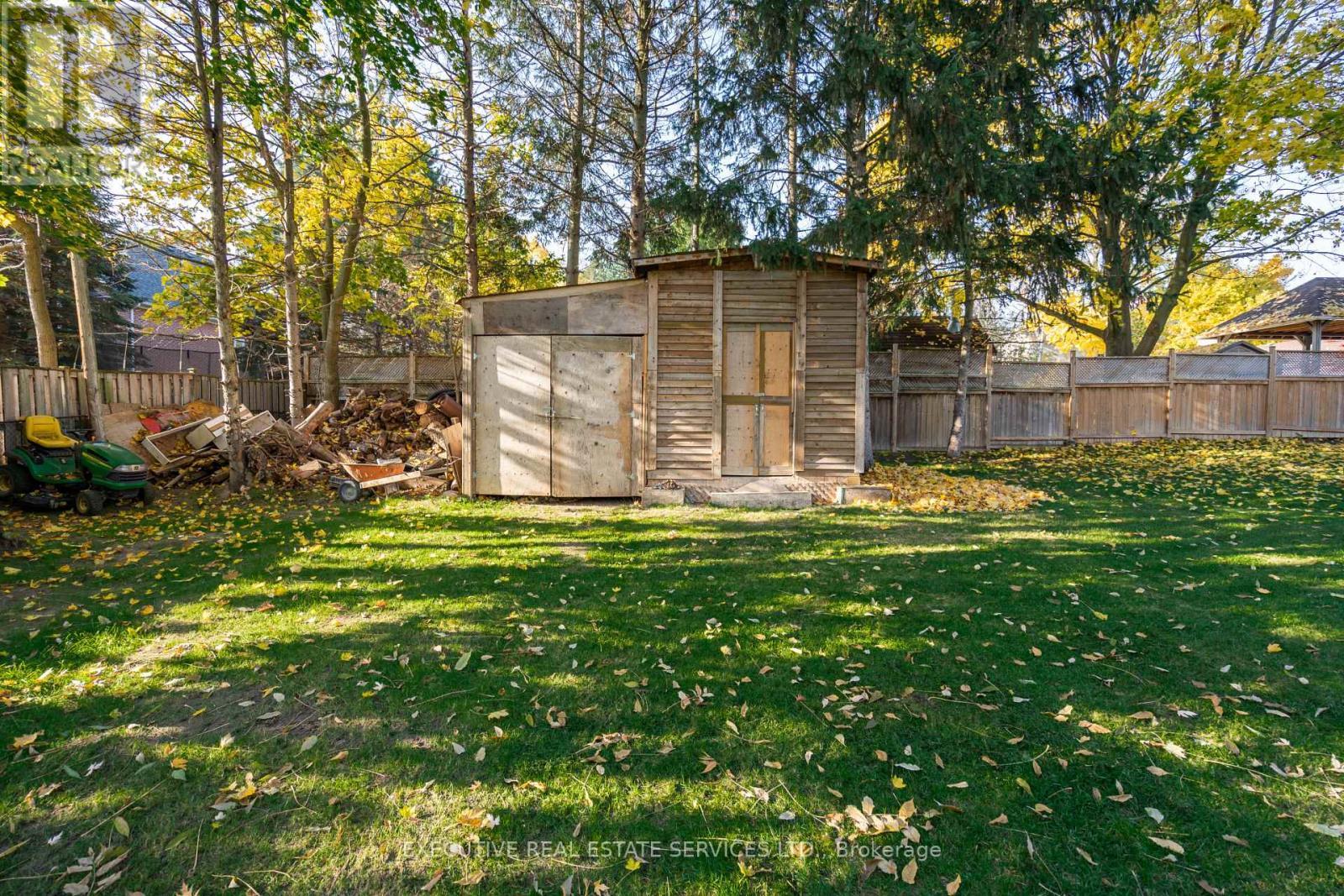 1138 Garden Road, Mississauga, ON - Outdoor With Backyard