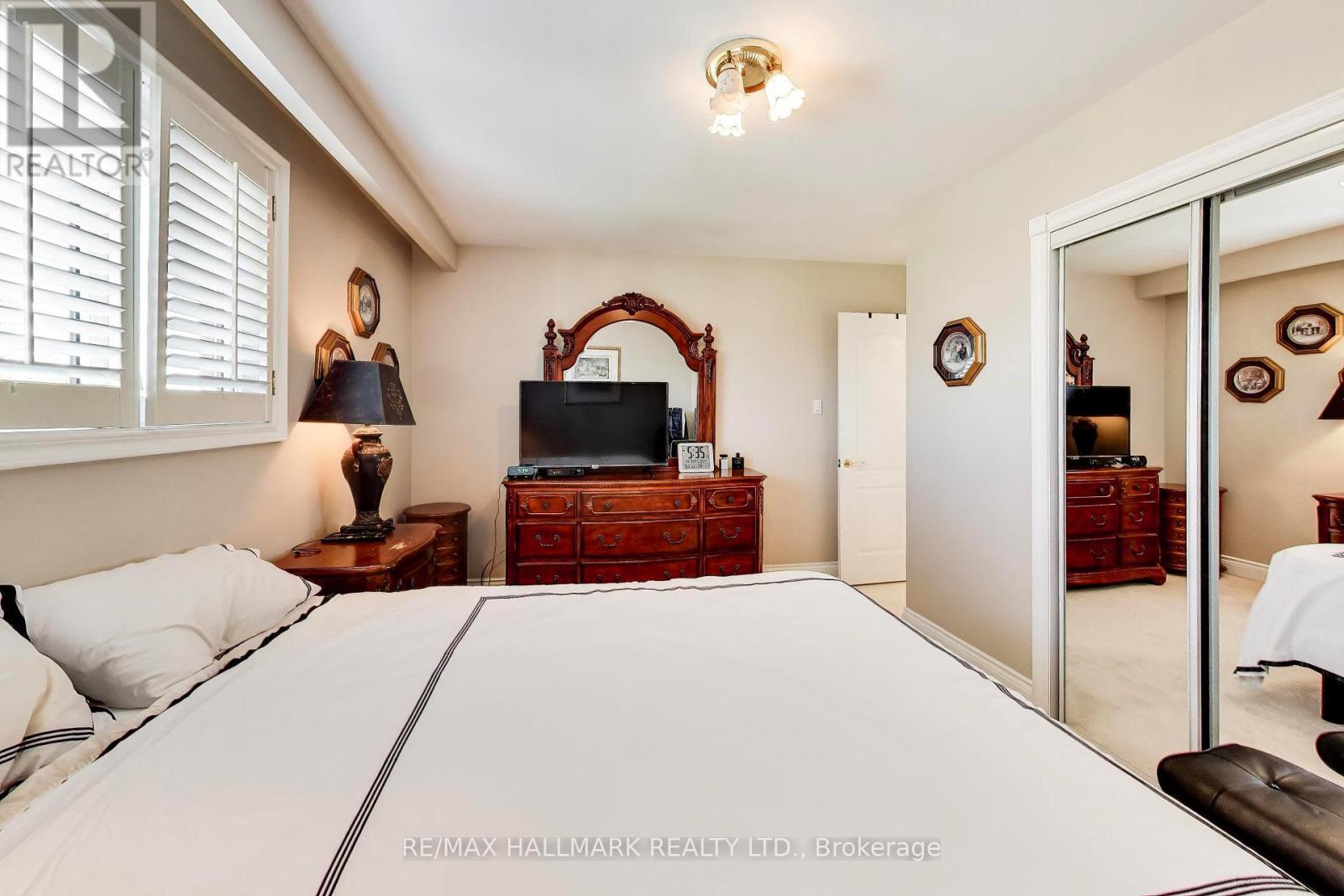 5 Byworth Boulevard, Toronto, ON - Indoor Photo Showing Bedroom